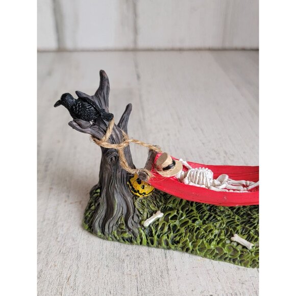 Skeleton on hammock Halloween Village accessory decor figure - Picture 2 of 8